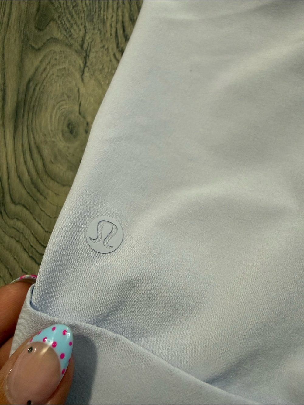 Lululemon - Picture 4 of 8